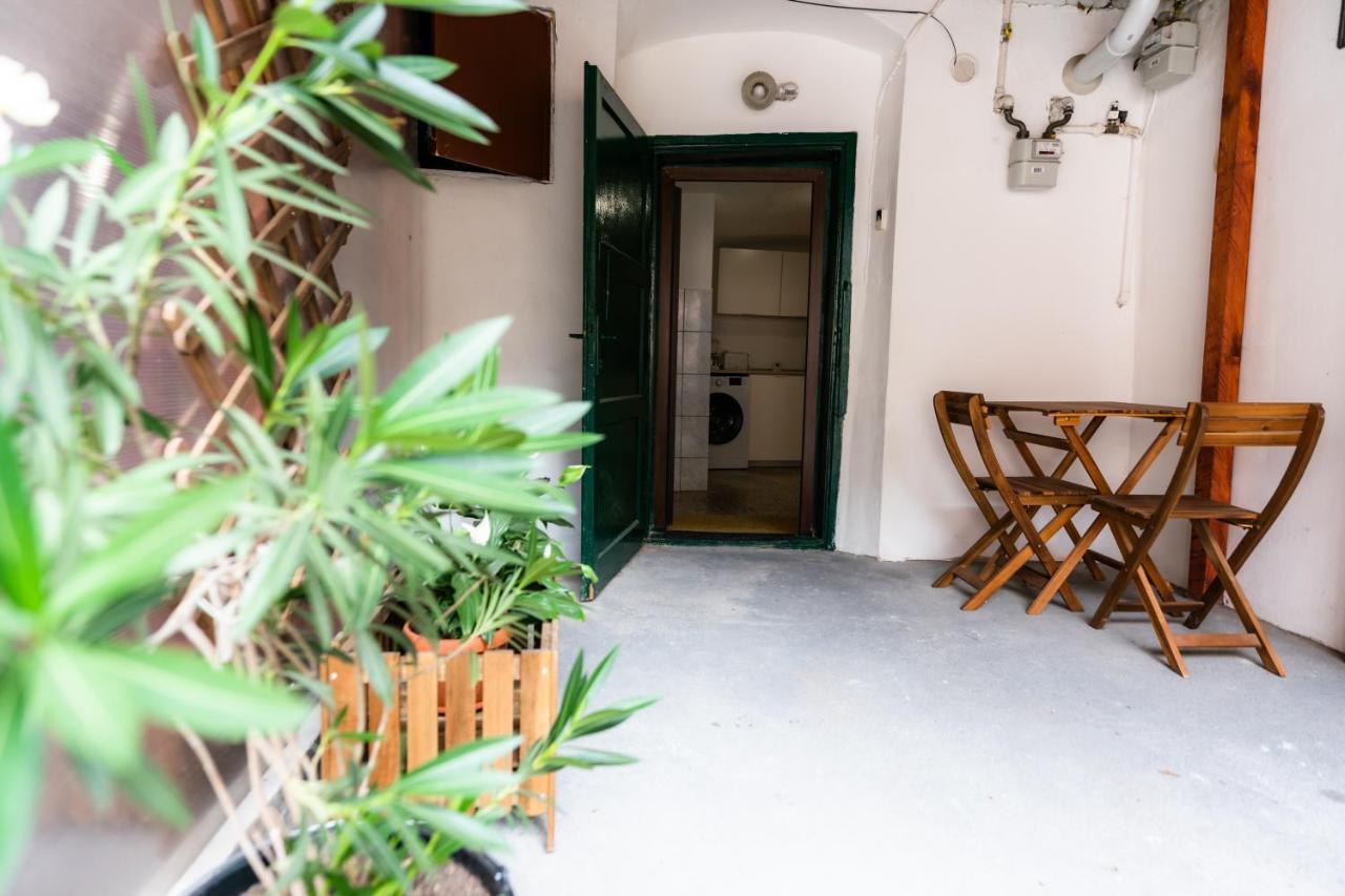 Charming Studio Ideal For Getaways Or Workations In Sibiu'S Medieval City Center ภายนอก รูปภาพ