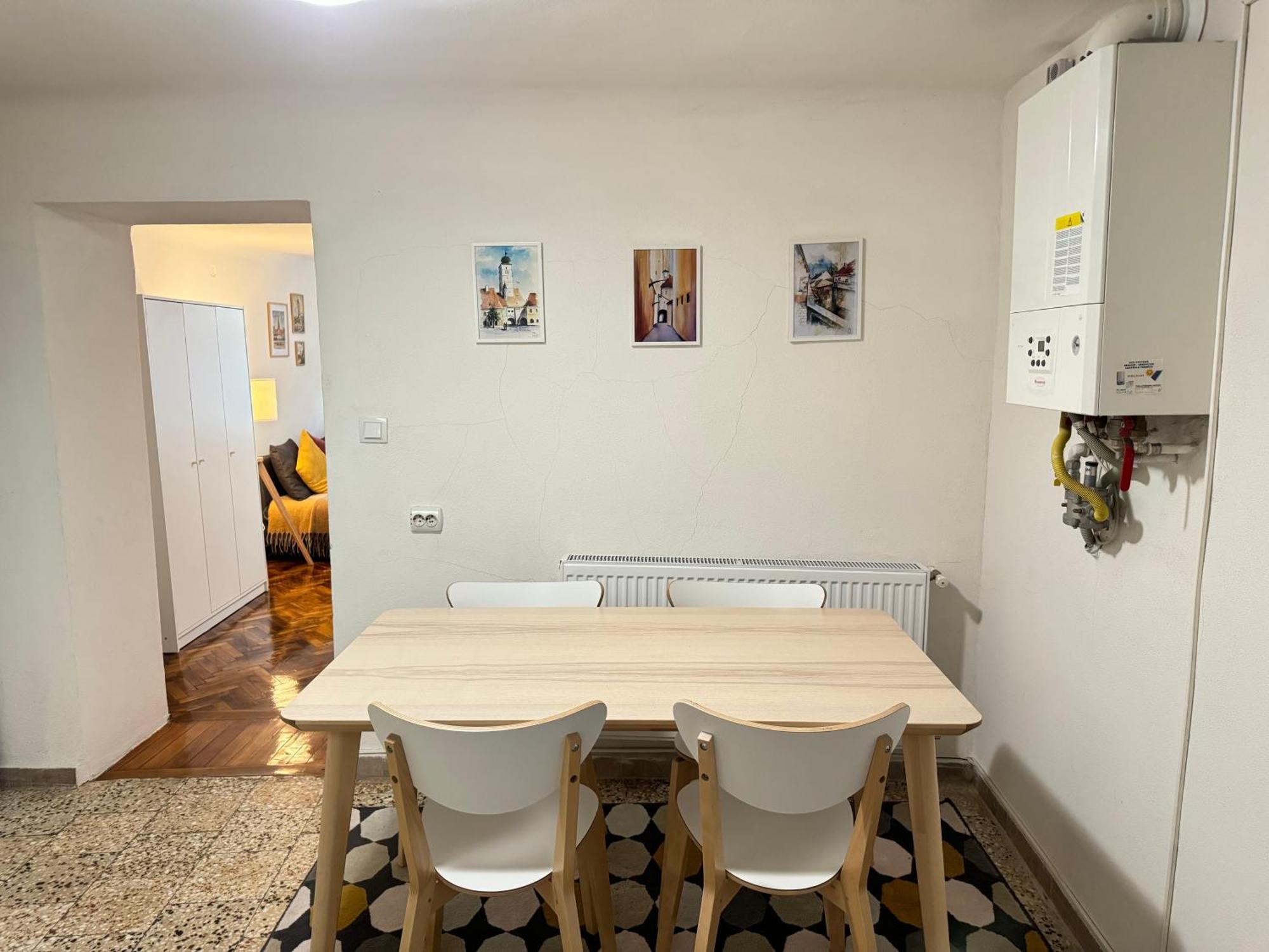 Charming Studio Ideal For Getaways Or Workations In Sibiu'S Medieval City Center ภายนอก รูปภาพ