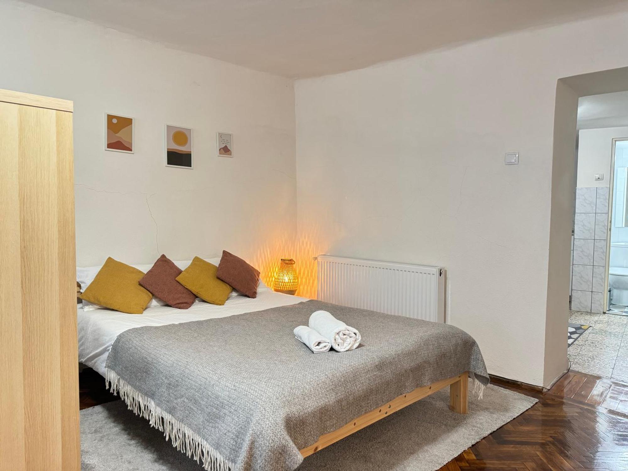 Charming Studio Ideal For Getaways Or Workations In Sibiu'S Medieval City Center ภายนอก รูปภาพ