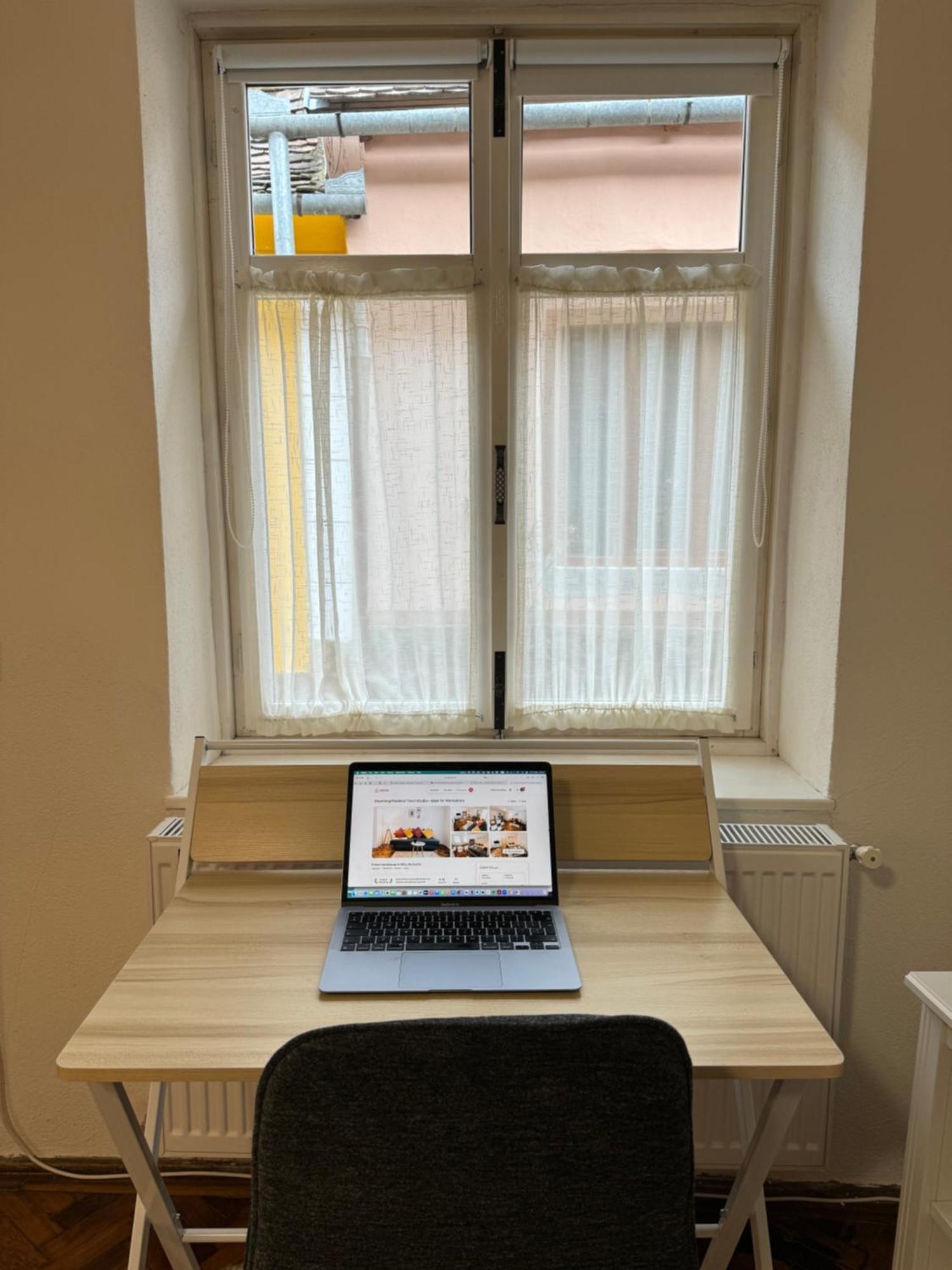 Charming Studio Ideal For Getaways Or Workations In Sibiu'S Medieval City Center ภายนอก รูปภาพ
