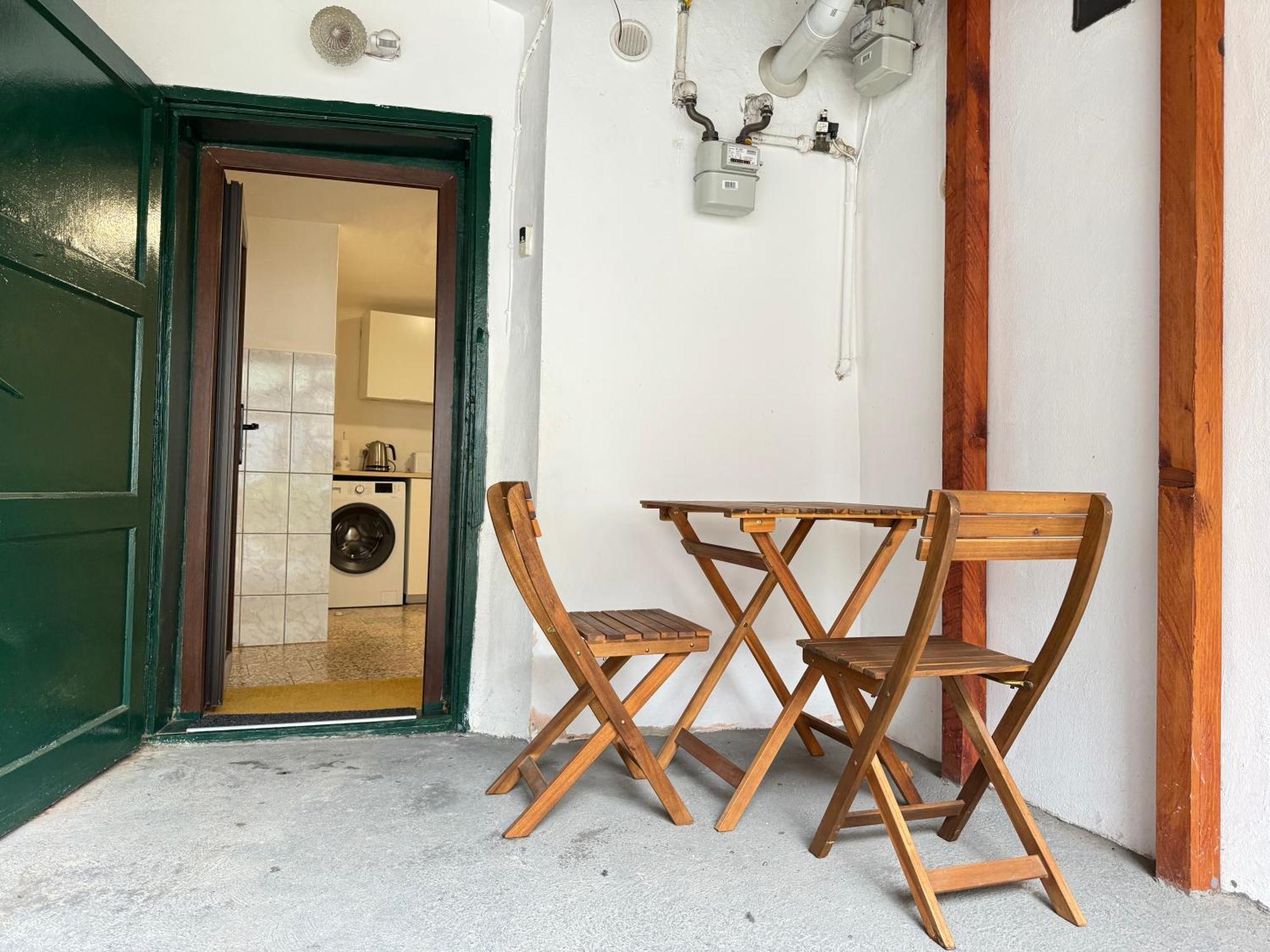Charming Studio Ideal For Getaways Or Workations In Sibiu'S Medieval City Center ภายนอก รูปภาพ