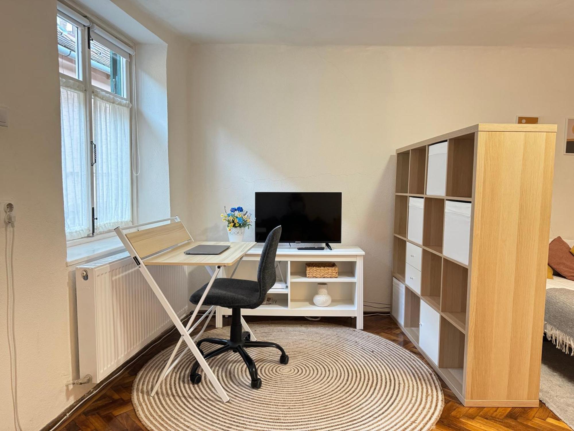 Charming Studio Ideal For Getaways Or Workations In Sibiu'S Medieval City Center ภายนอก รูปภาพ